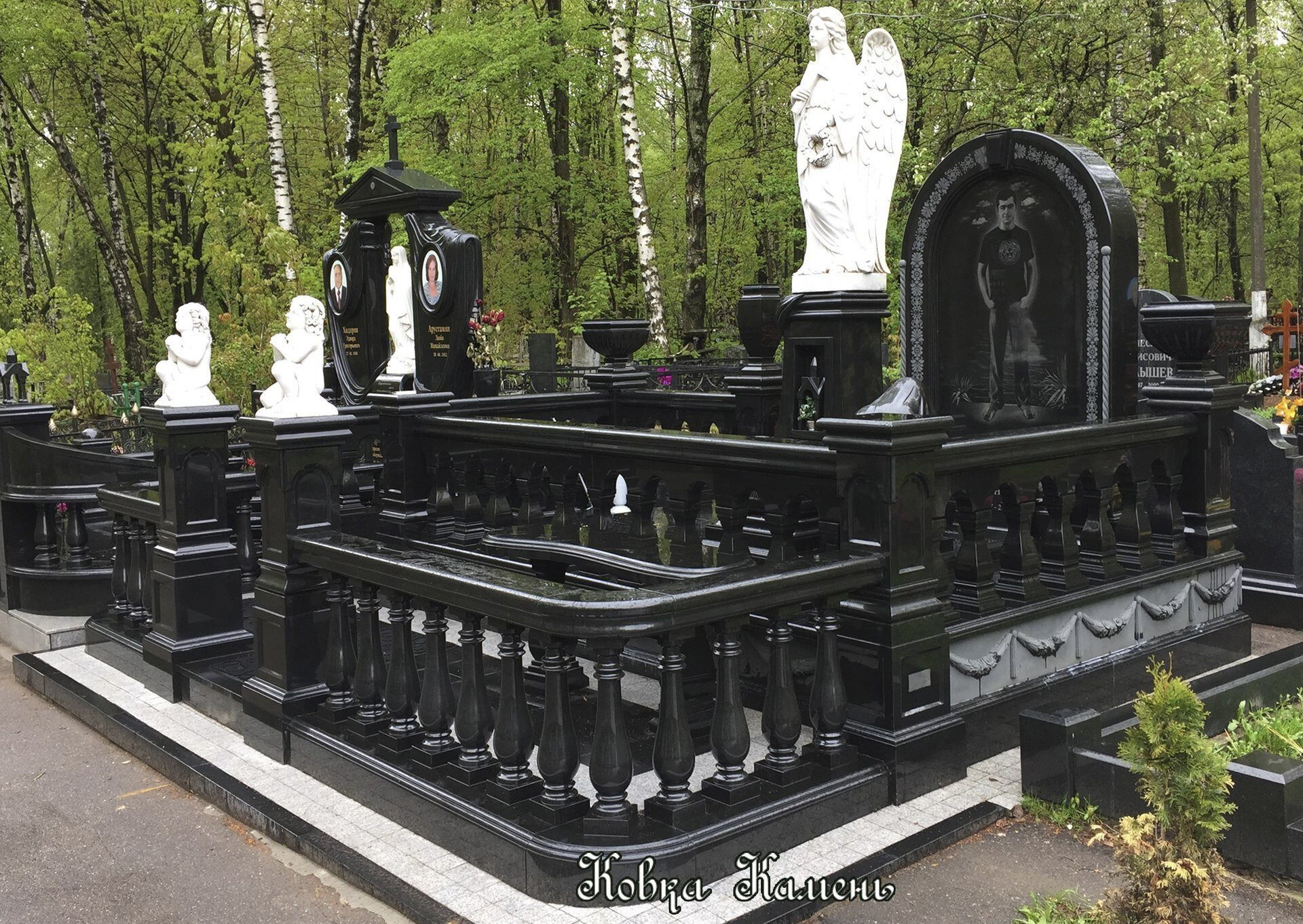 памятники кладбищ москвы