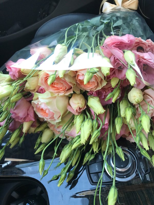 Доставка цветов на мичуринском проспекте купить органза для упаковки цветов