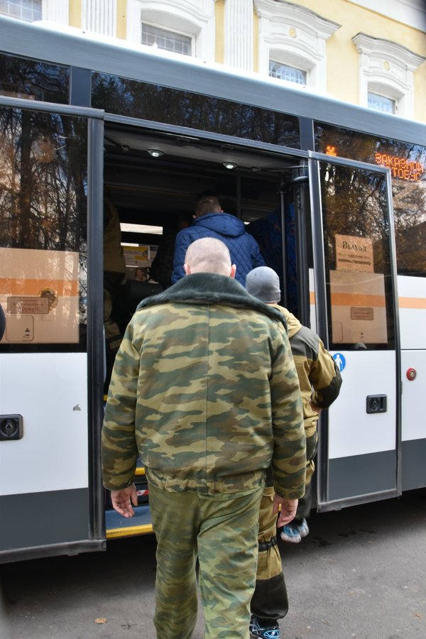 новобранцы российской армии 2021. военкомат добровольцы 2024. военкомат. добровольцы военкомат. военкомат добровольцы 2024.