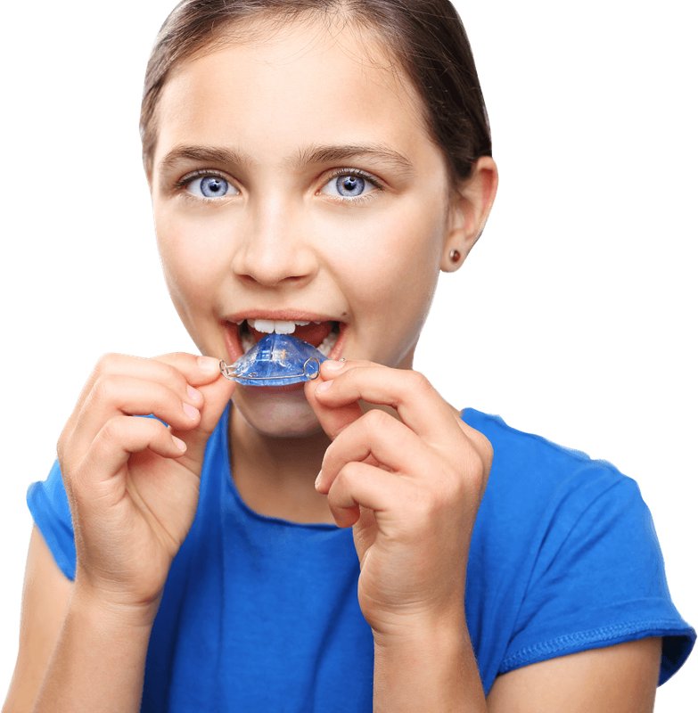 Что стоит 8 лет. Дети собирают конструктор. Ребенок левша. Миа талерико 2019. Дети собирают лего.