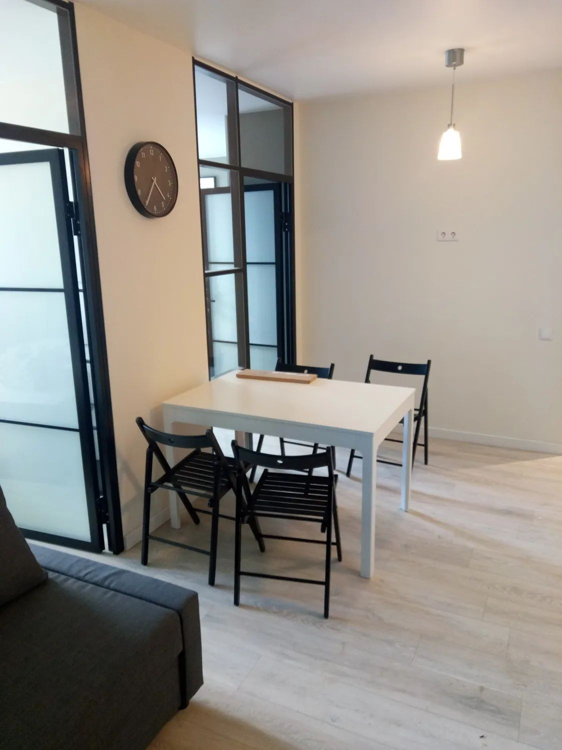 Медведский Дмитрий – инженер по водоснабжению и водоотведению, маляр ...