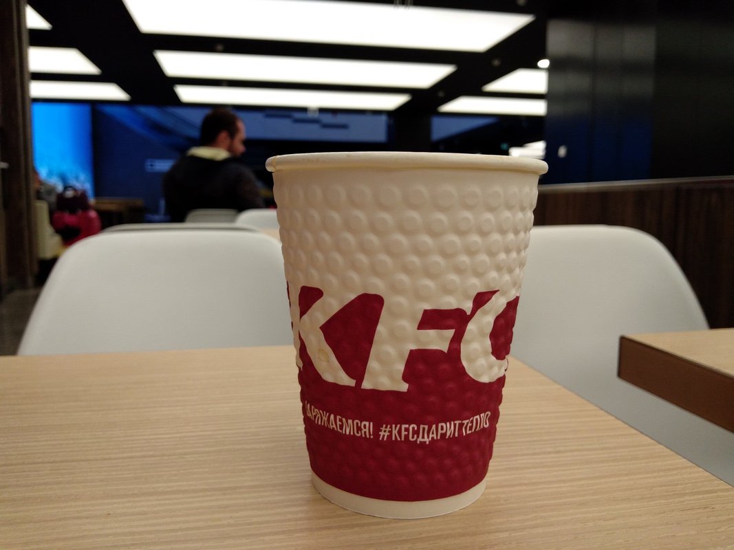Kfc шереметьево. КФС В Шереметьево. КФС Шереметьево терминал в. КФС В Шереметьево терминал b.