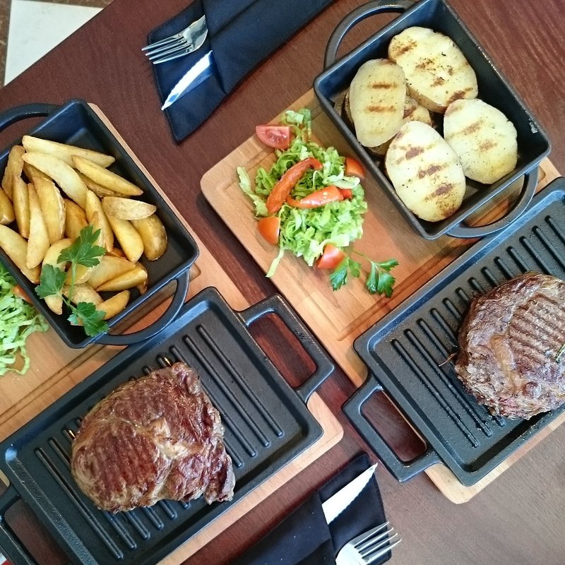 угольки гриль бар. сели поели киров на менделеева. угольки гриль бар. жаровня большая дмитровка. гриль бар сели поели киров менделеева.