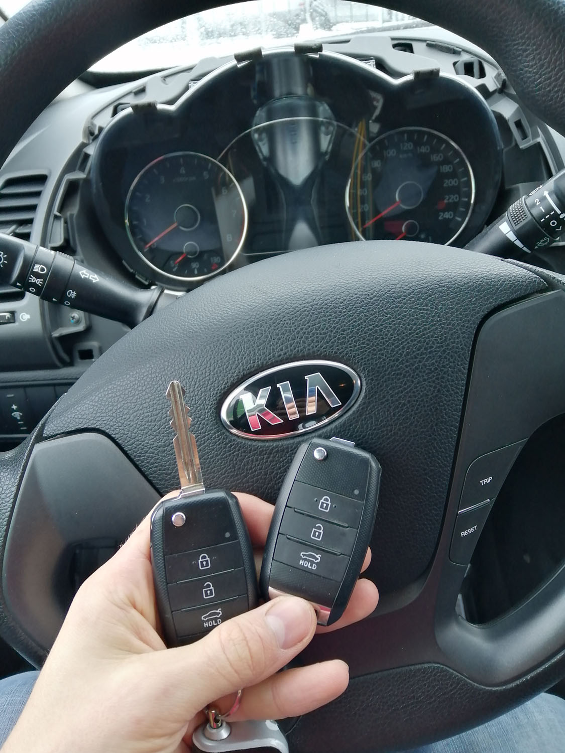 Изготовление ключей в Астрахани: адреса и телефоны – Дубликат ключей ...