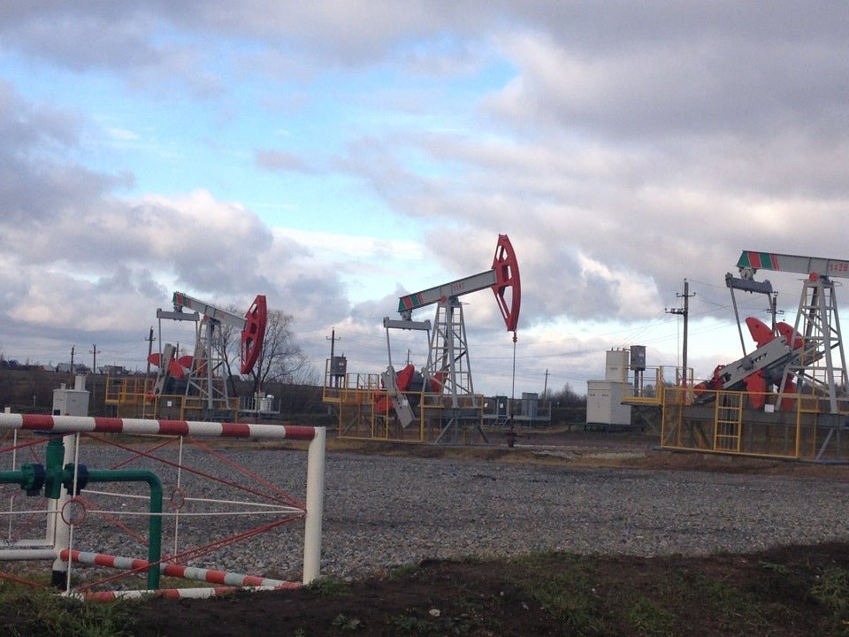 Башнефть северная ул 44а ишимбай. Нгду ишимбай. Первая нефтяная скважина в башкирии. День башкирской нефти. Башнефть.
