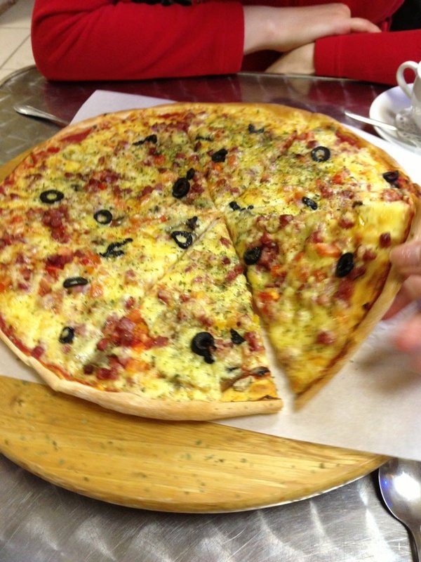 Pizza in, сеть пиццерий Алматы, Жетысу 4-й микрорайон, 9а - телефон, адрес, конт