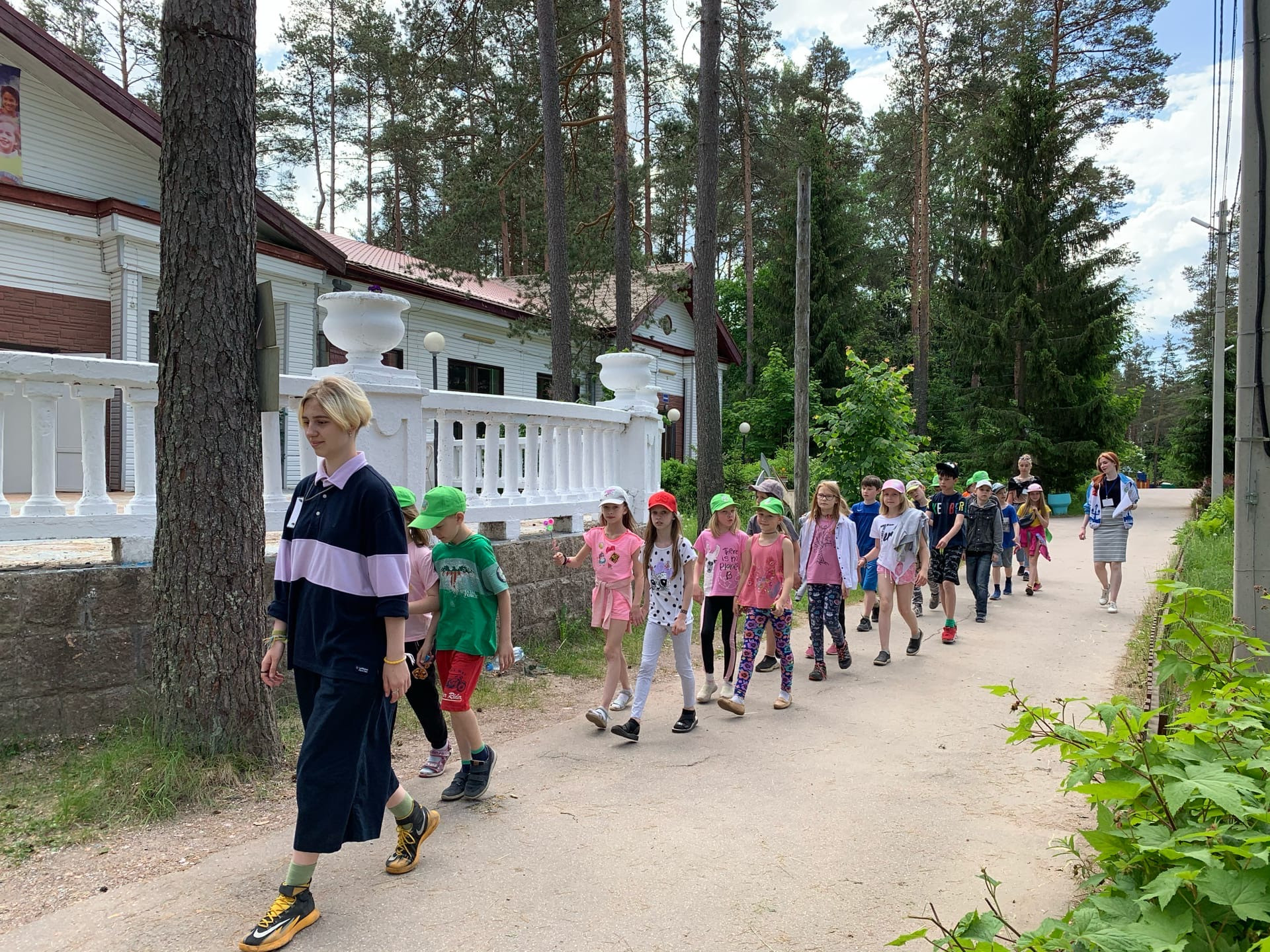 Зеленый город лагерь фото Картинки ДОЛ ЗЕЛЕНЫЙ БОР