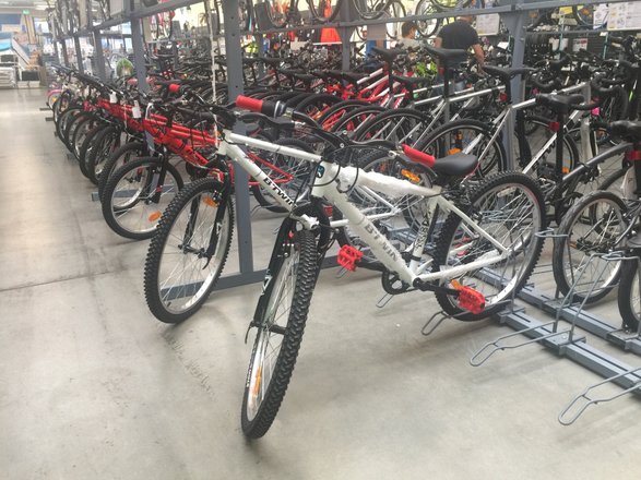 Decathlon cheap cycle showroom