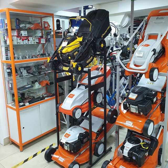 магазин инструментов Кама: сеть из 3 строительных компаний в Санкт ...