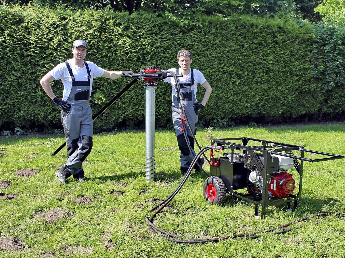 Закручивание свай с помощью мясорубки