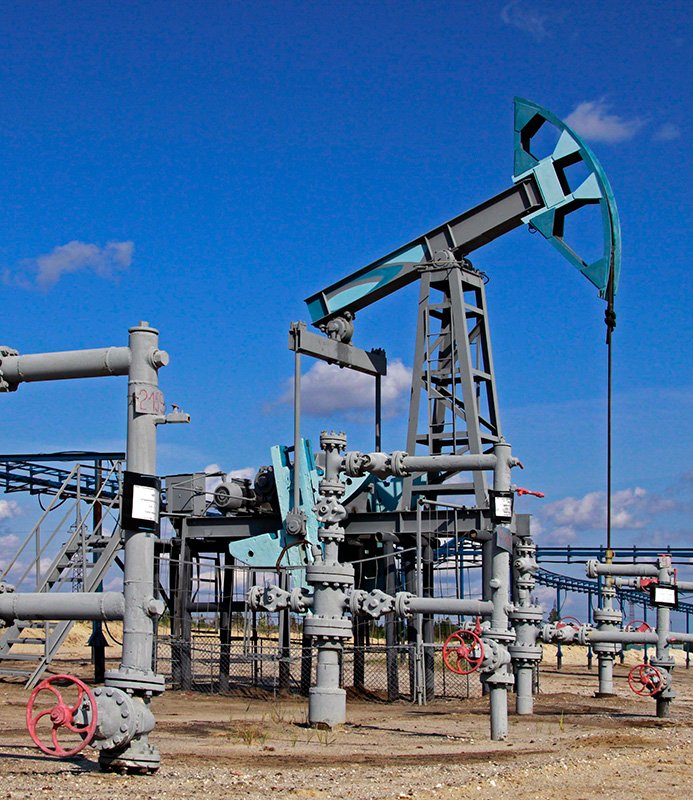 Вакансии разработка нефтяных месторождений. Газовая скважина. Нефтяная скважина. Проектирование нефтяных и газовых //месторождений\\. Оборудование для добычи нефти и газа.