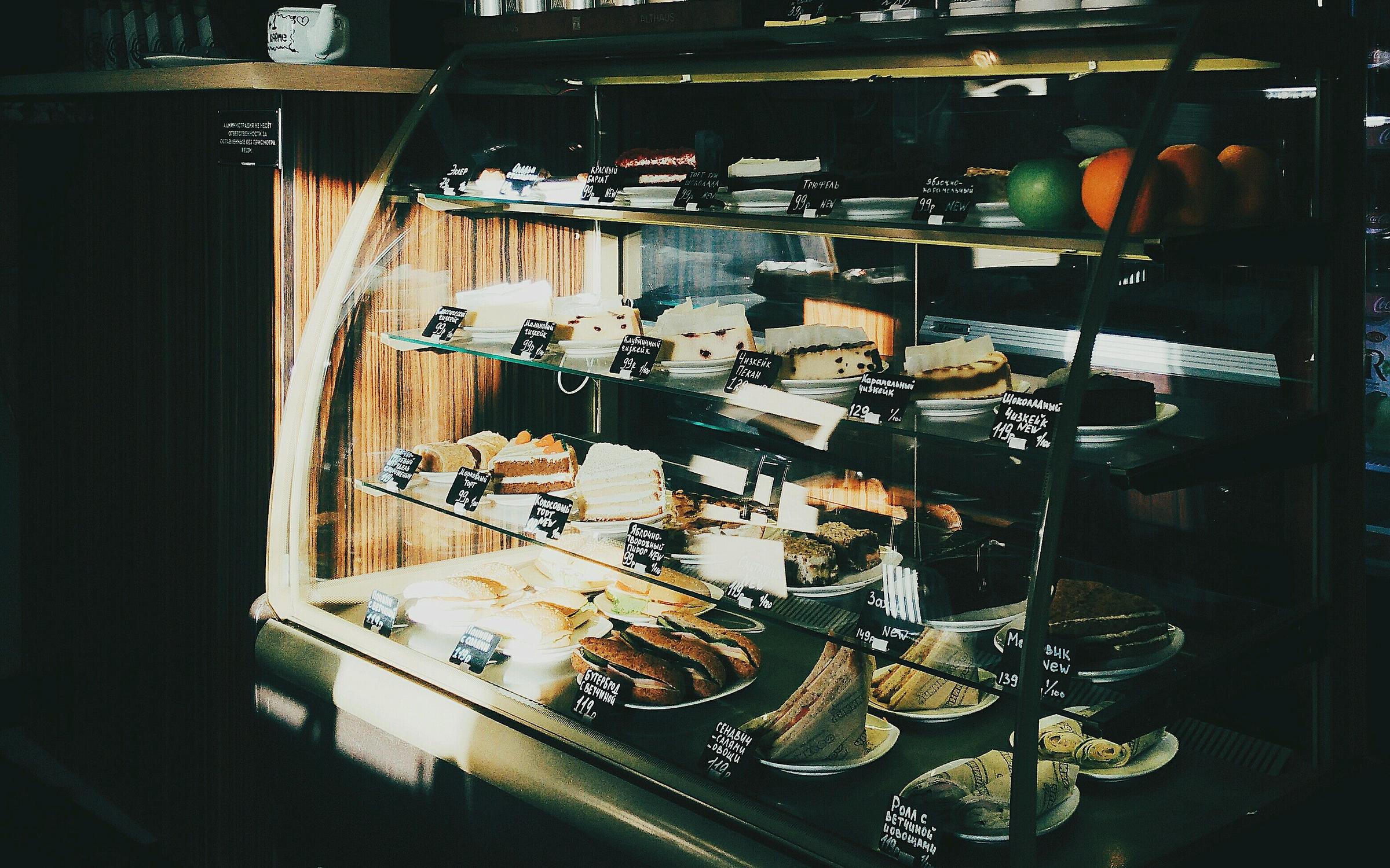 Кофестория большеохтинский проспект 10. Цех 85 интерьер. Сенная 7 великий новгород. Ресторан на сенной великий новгород. Кофейни на сенной.