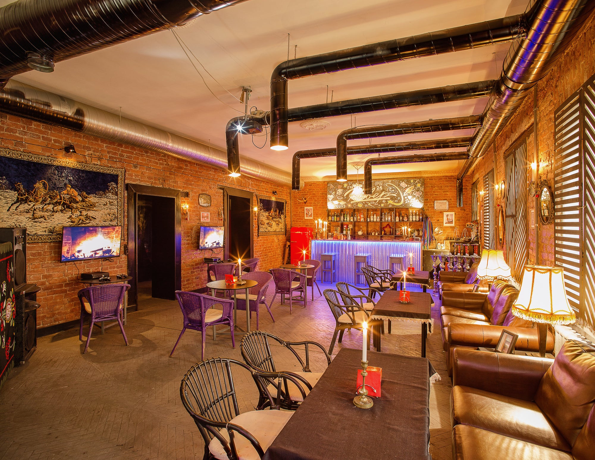 бар в чайхане. кальянная с коврами. на ковер бар москва. вытяжка для кальянной. бар риф барделов.