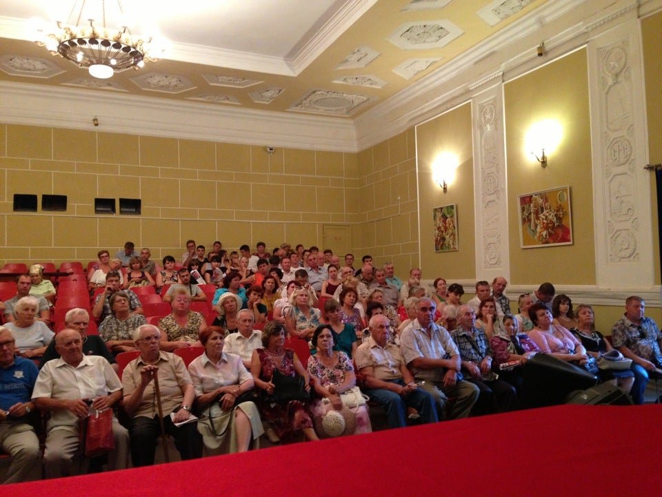 Волжский театр