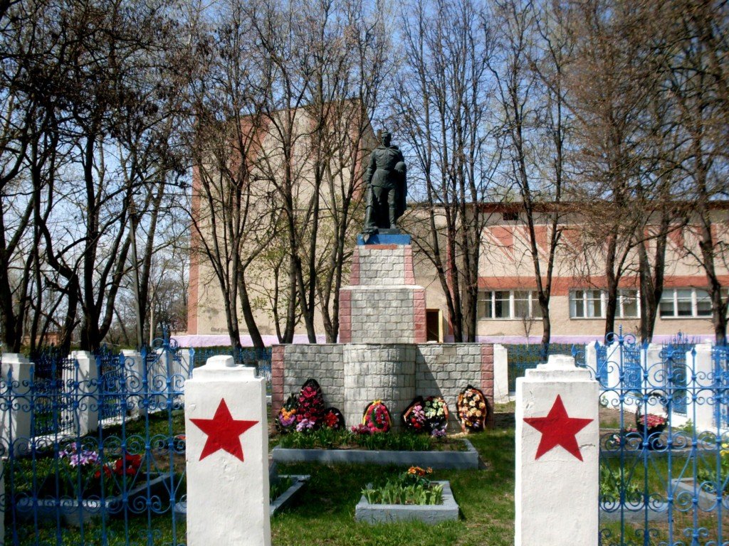 Мемориальный комплекс братская могила кантемировка. Петропавловка острогожский. Петропавловка острогожский. Петропавловка острогожский. Петропавловка острогожский.
