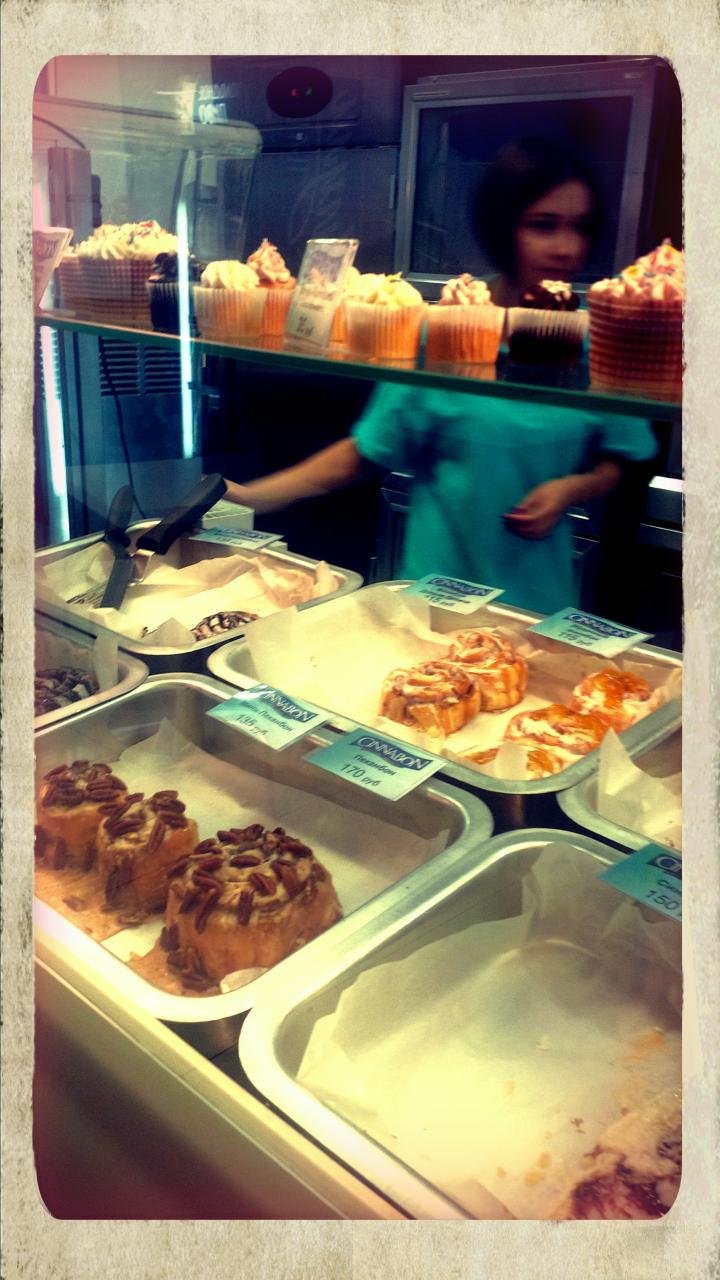 Кафе-пекарня Cinnabon в Шереметьево - отзывы, фото, онлайн бронирование ...