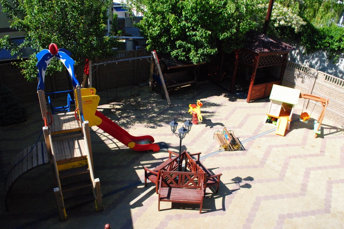 Иволга гостевой дом касимов. Иволга гостевой дом в джемете. Анапа отель иволга. Селини джемете. Гостевой дом иволга джемете.