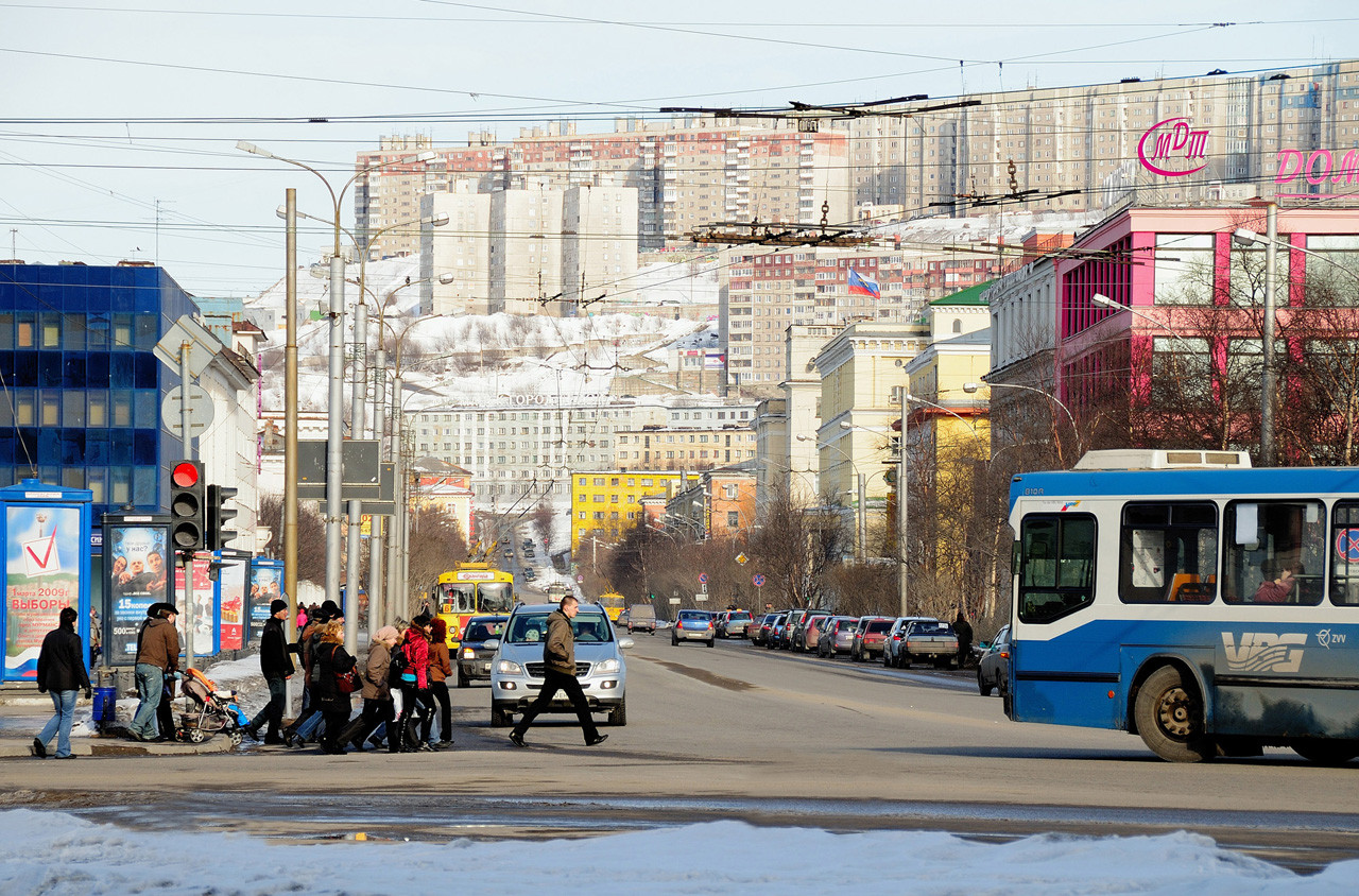 Мурманск улицы. Мурманск Центральная улица. Мурманск Главная улица. Мурманск центр города. Город Мурманск улицы города.