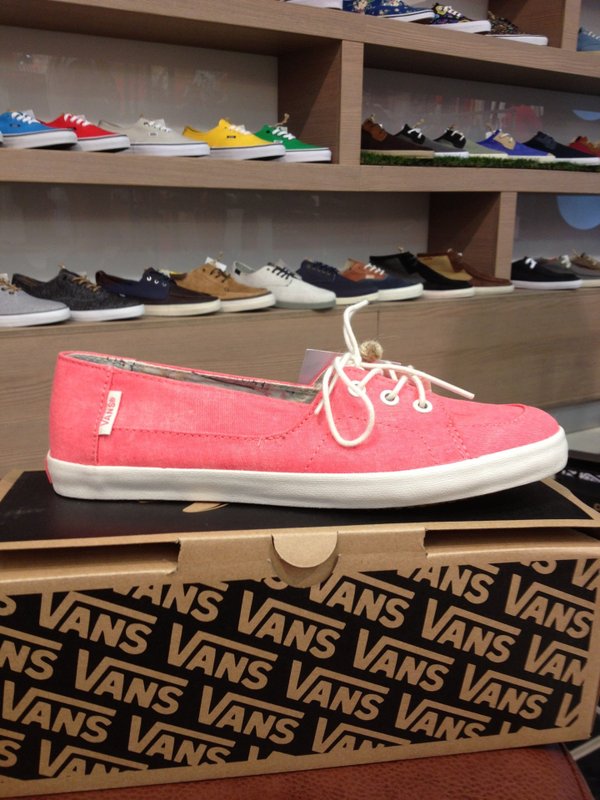 Магазин кроссовок и кед. Keds shop СПБ. Keds shop.