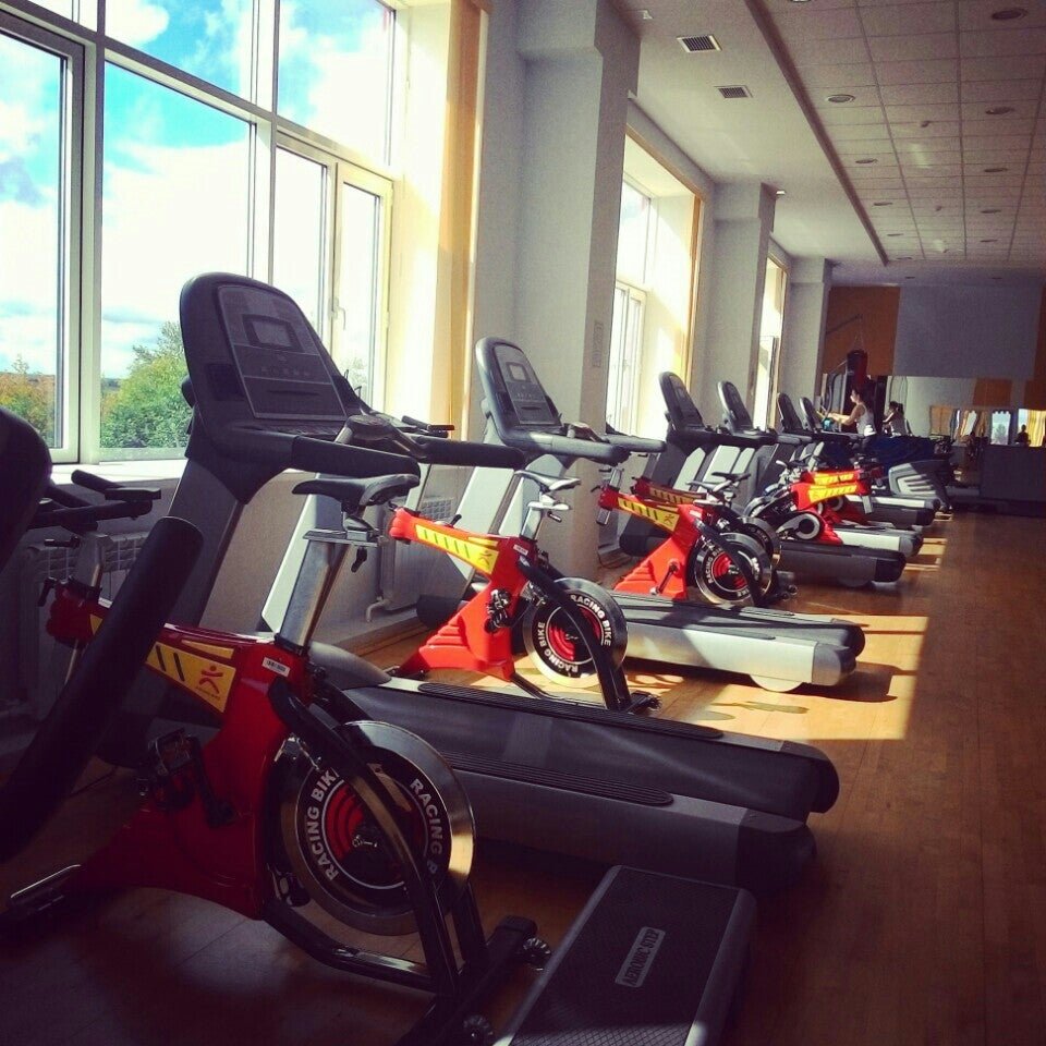 локомотив тренажерный зал