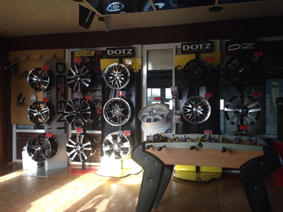 Yokohama кореновск. Ульяновск центр радиус. Йокогама оренбург просторная. Шинные центры фото. Пролетарская 247 шинный центр yokohama.