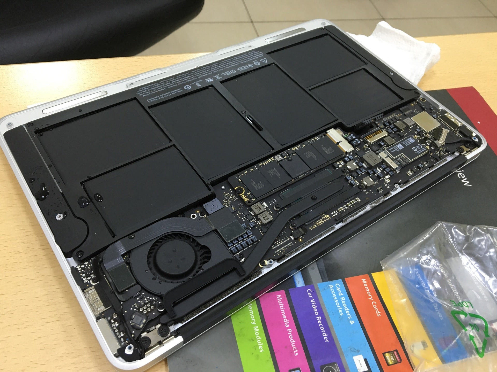 Замена видеочипа MacBook на Сенной площади рядом со мной на карте, цены -  Заменить видеочип Макбук: 43 сервисных центра с адресами, отзывами и  рейтингом - Санкт-Петербург - Zoon.ru