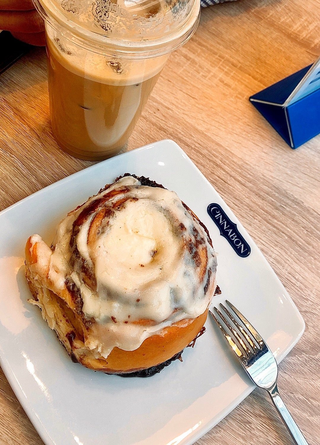 Кафе-пекарня Cinnabon на метро Саларьево - отзывы, фото, онлайн ...