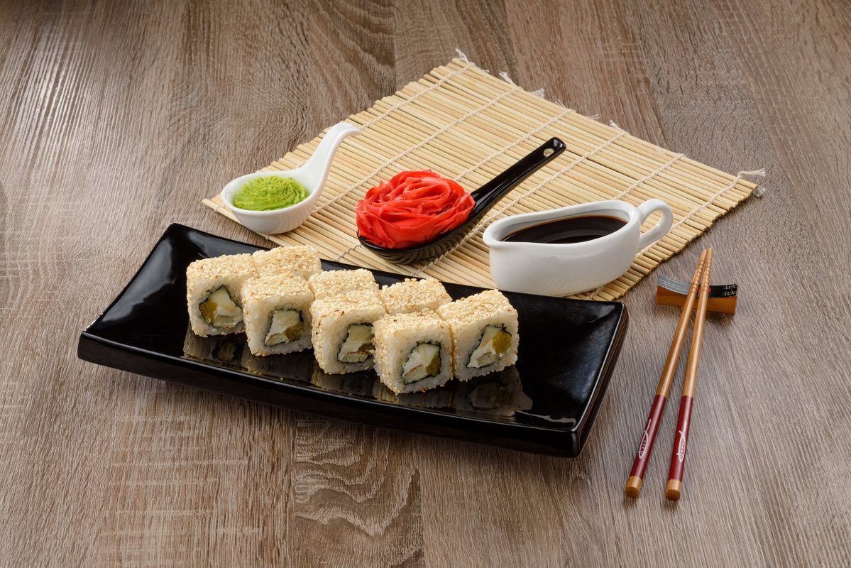 Тарелки для суши и роллов