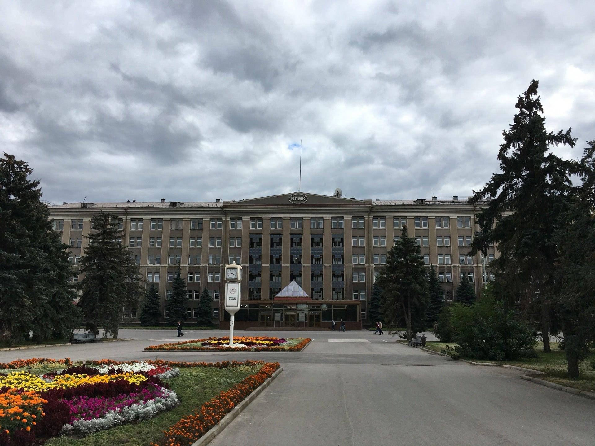 Площадь металлургов 2. Площадь металлургов 2. Металлургов 2 череповец. Площадь металлургов комсомольск на амуре. Металлургов 2 череповец.