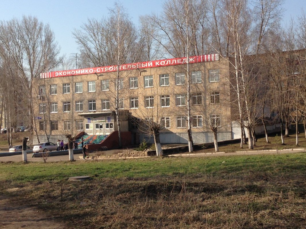 Колледж батенчука набережные челны камский. Н. Батенчука набережные челны. Камский строительный колледж набережные челны. Камский строительный колледж набережные.