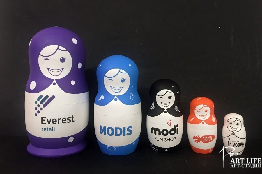 мила чмелева матрешки. матрешка в современном стиле. матрешка техподдержка. матрёшка геншин. матрешка логотип.