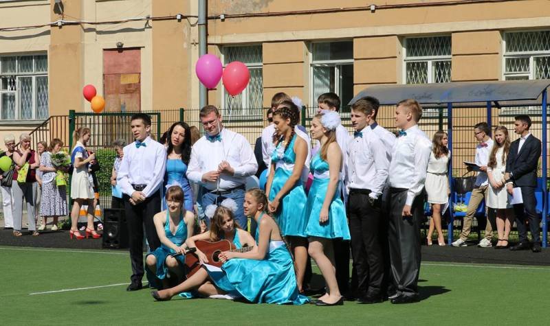 к. академическая гимназия спбгу. гимназия имени фаддеева. шахматный турнир. академическая гимназия при спбгу выпуск 2001 года.