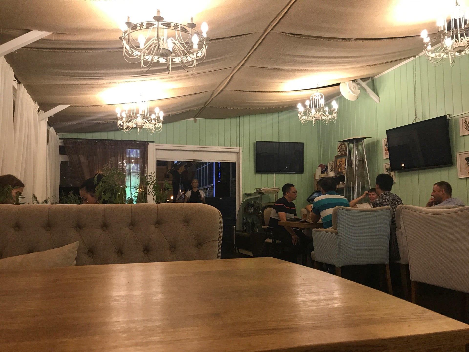 Lemonade lounge ул маршала василевского 17 фото Свиные ребра на углях - цены от 368 руб. в Чебоксарах - 2 места на Zoon.ru