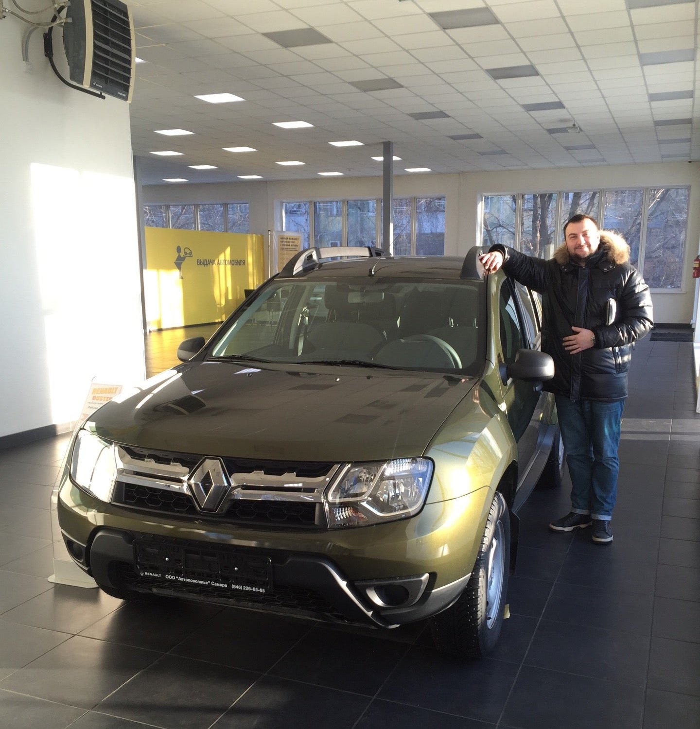 Рено самара. Рено Дастер Автоповолжье. Renault Поволжье Самара. Автосалон Рено Самара. Рено салон Самара.