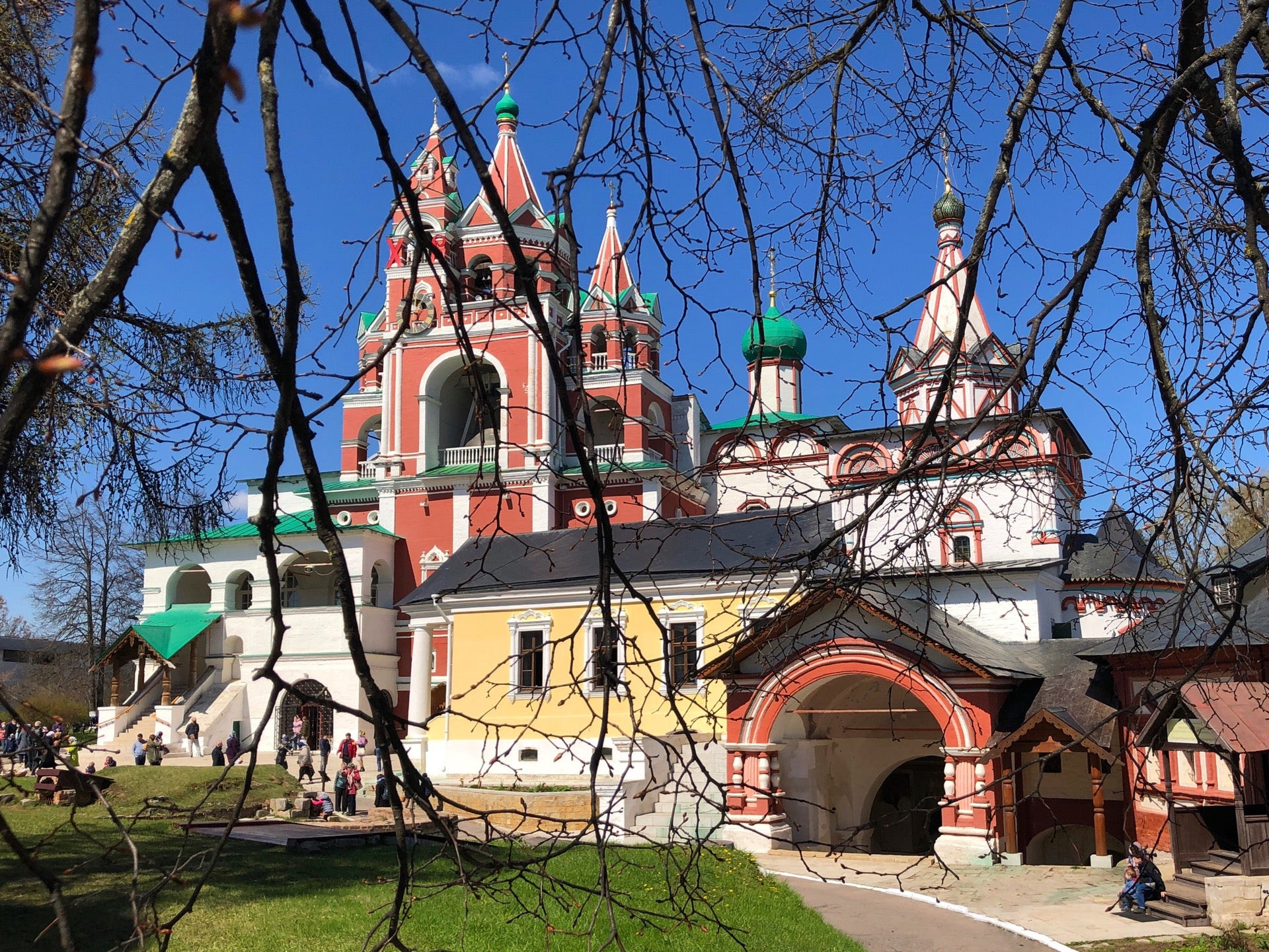 Монастыри в Москве: адреса и телефоны, 237 культурных мест, 184 отзыва,  фото и рейтинг монастырей – Zoon.ru