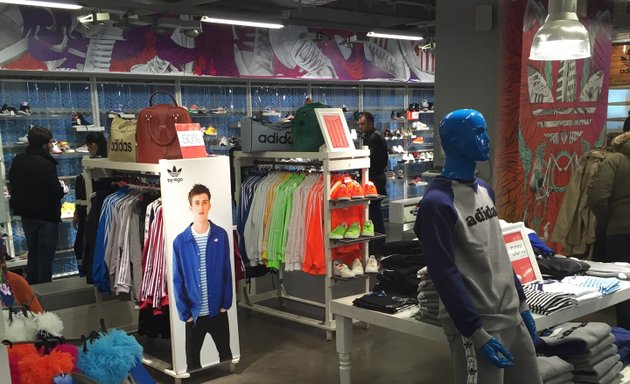 Adidas clothing sale store near me