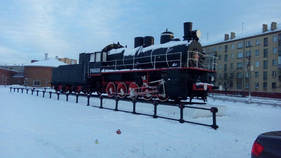 Вокзал магнитогорск. Магнитогорск пасс вокзал. Рынок у паровоза Магнитогорск. Магнитогорский вокзал внутри. ЖД вокзал Магнитогорск внутри.